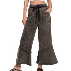 Zenana Ash Black 100% Cotton exposed-seam flare hem Pull On pants with pockets